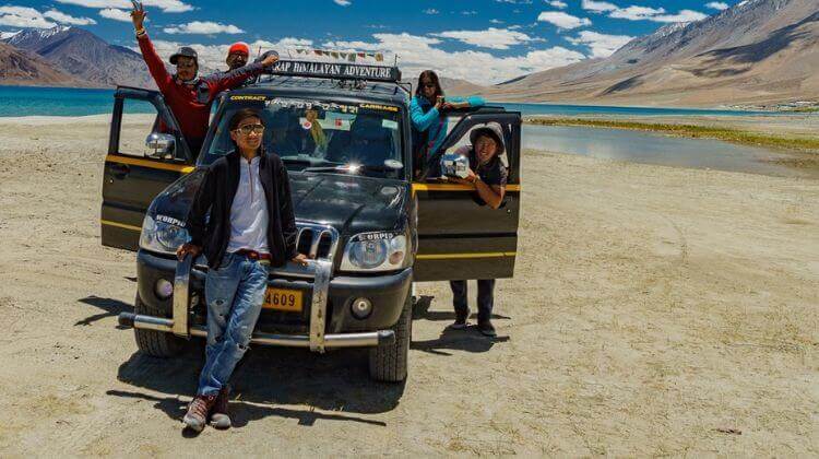 Adventure seekers enjoy thrilling activities in the breathtaking landscape of Manali.