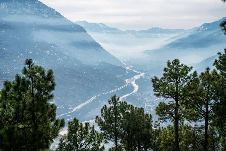 Experience the breathtaking beauty of Manali, where lush green valleys meet snow-capped mountains, making it a must-visit destination for nature lovers and adventure seekers. Explore the wonders of Manali Tourism today!