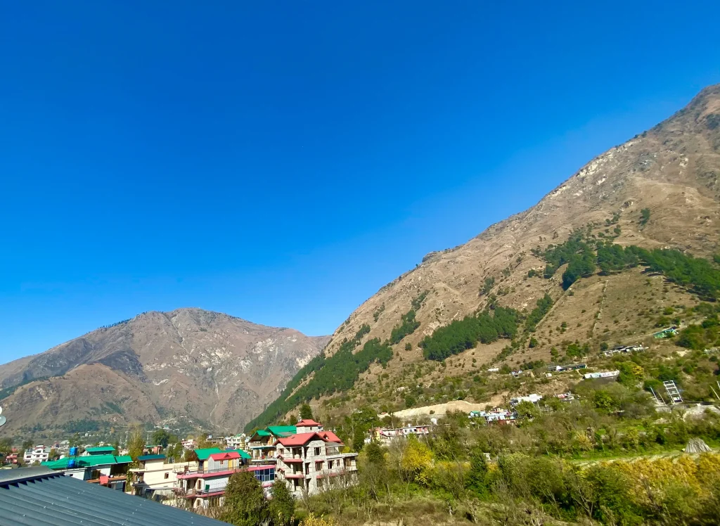 Bhuntar – National Parks And Religious Sites