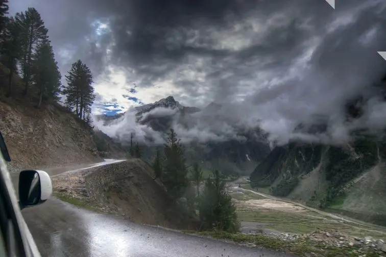 Monsoon Season in Kashmir,Best time to visit Kashmir