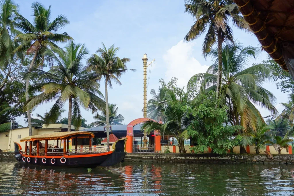 KSRTC has introduced special Christmas-New Year trip packages in Kerala.